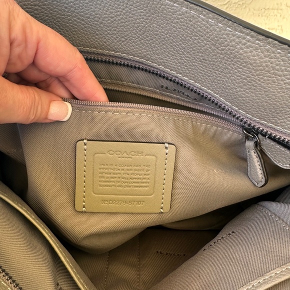 Coach, Turnlock Chain Tote/ Shoulder Bag - Picture 3 of 15